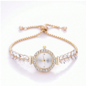 Zegarek i bransoleta ozdobna.