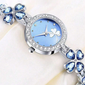 Zegarek szczęścia -niebieska, czterolistna koniczyna.