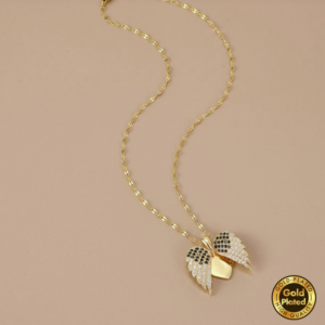 Pozłacany naszyjnik „Skrzydlate serce”.