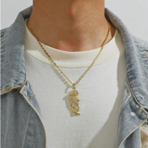 Naszyjnik patrona kierowców „Św. Krzysztof”.